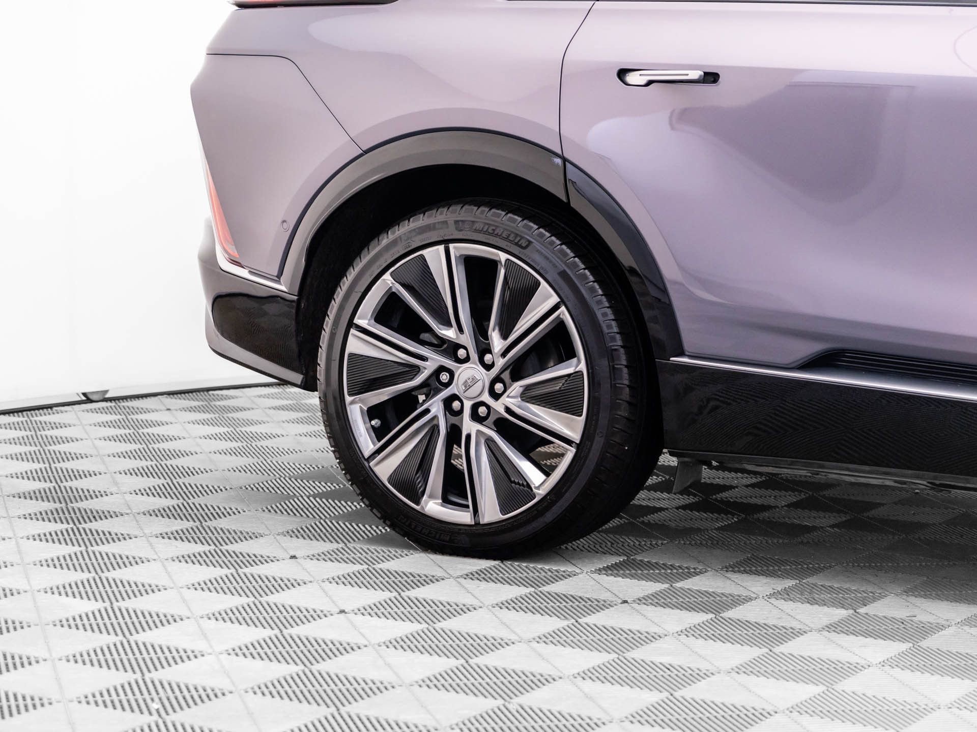 Certified 2025 Cadillac Lyriq Luxury w/ LPO, Floor Liner Package image 40