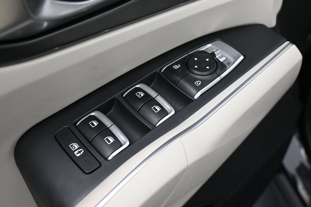 Used 2025 Kia Sorento S w/ Panoramic Sunroof Package FWD image 14
