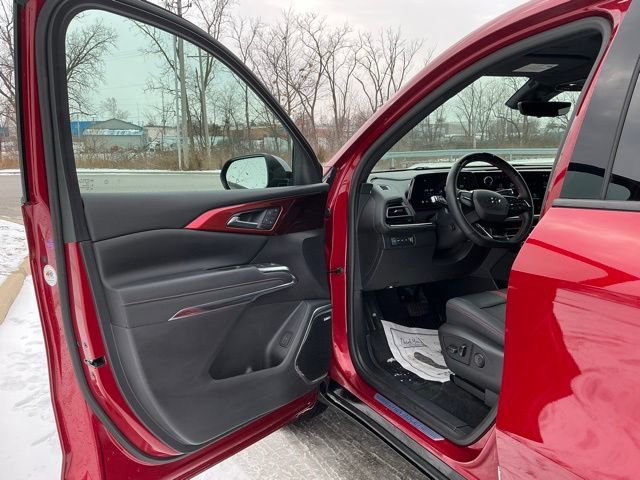 Used 2024 Chevrolet Traverse RS w/ LPO, Floor Liner Package image 16