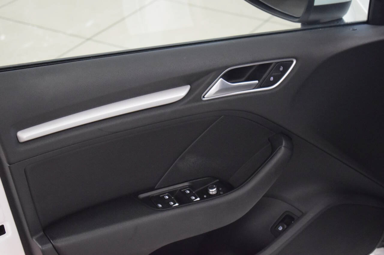 Used 2017 Audi A3 e-tron Premium FWD image 24