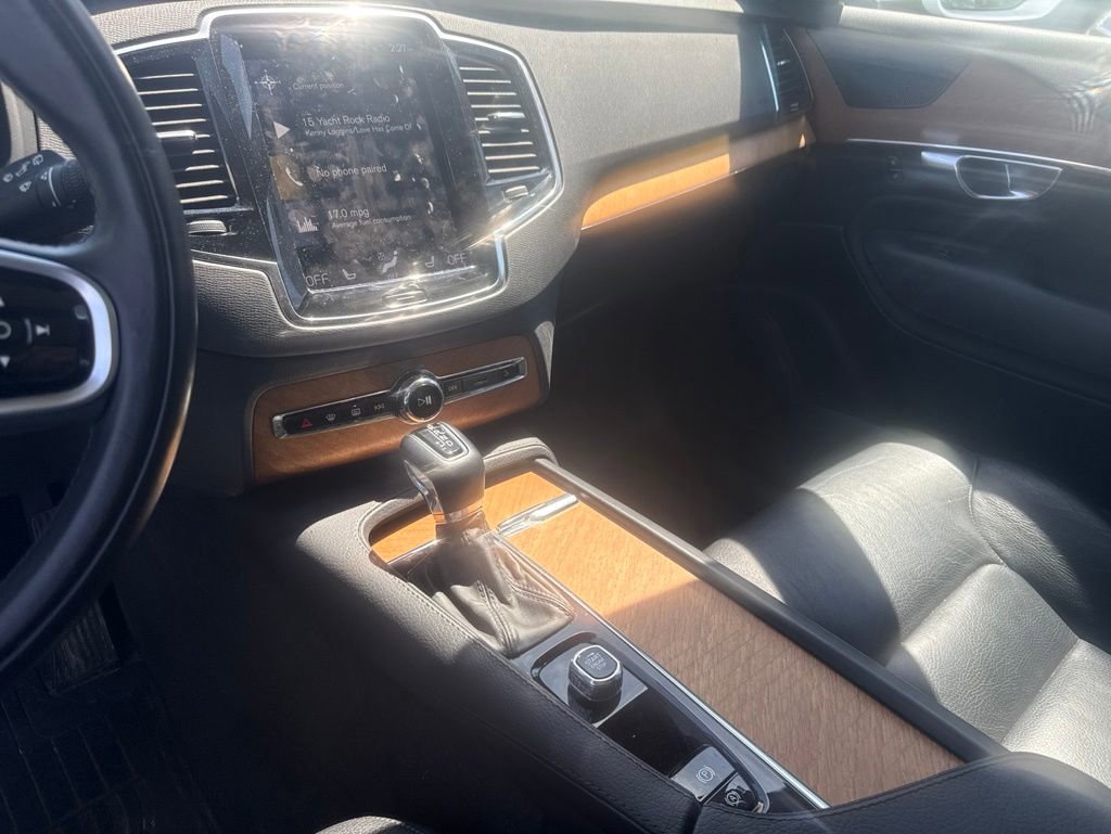 Used 2022 Volvo XC90 T6 Momentum w/ Advanced Package AWD/4WD image 11