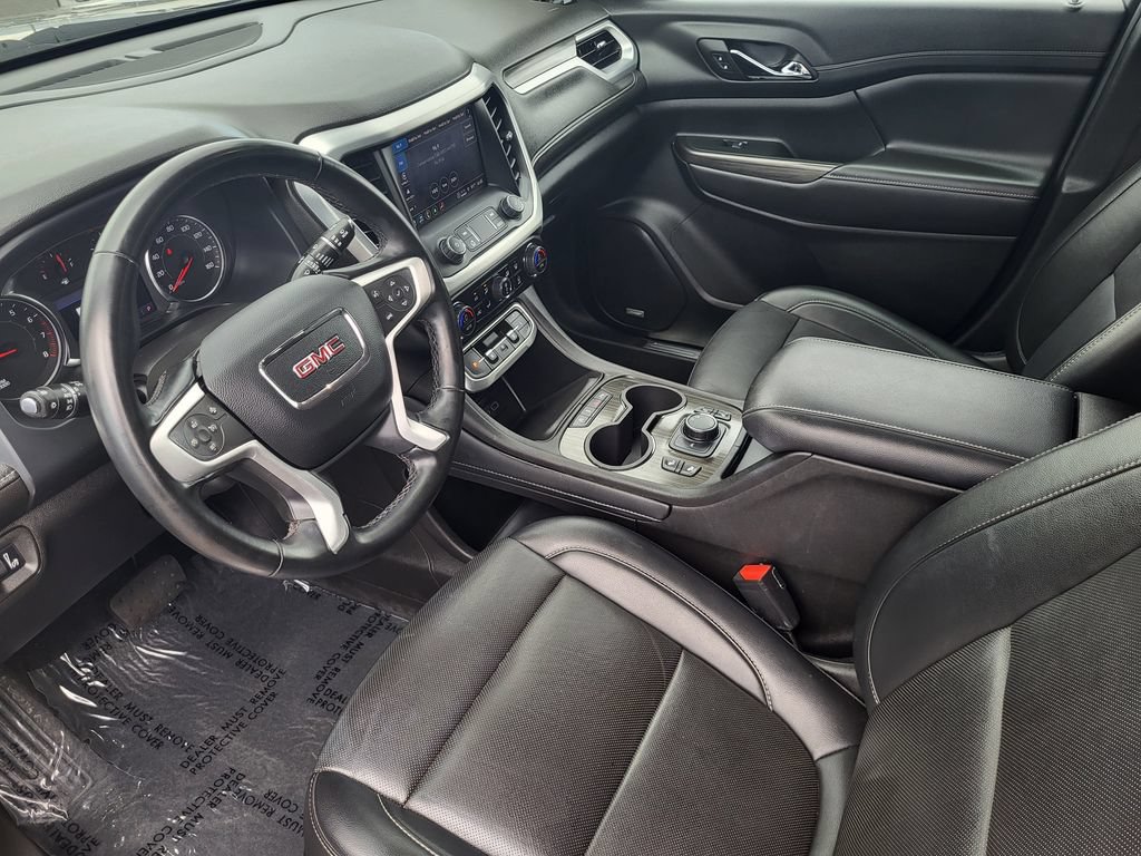 Used 2023 GMC Acadia SLT AWD/4WD image 10