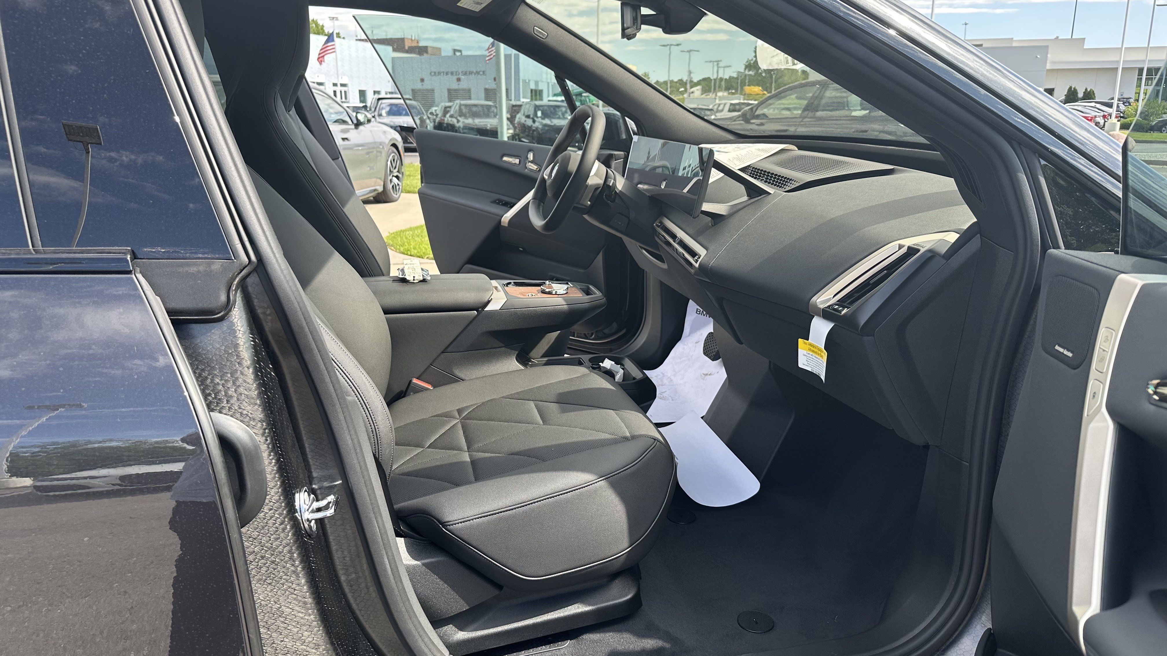 Used 2026 BMW iX xDrive45 w/ Executive Package image 21