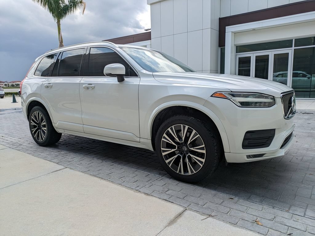 Used 2020 Volvo XC90 T5 Momentum w/ Protection Package Premier AWD/4WD image 4