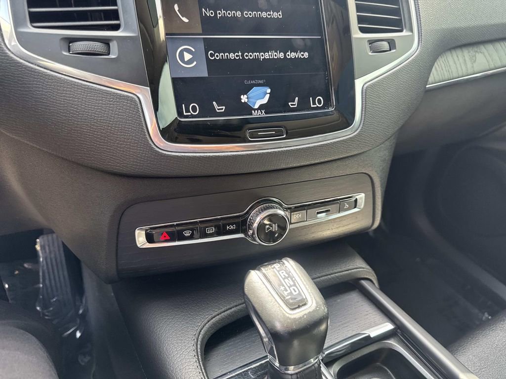Used 2020 Volvo XC90 T6 Momentum image 23