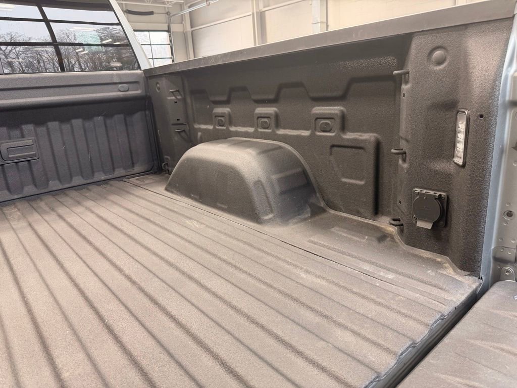 Used 2025 GMC Sierra 1500 AT4 w/ AT4 Premium Package image 10