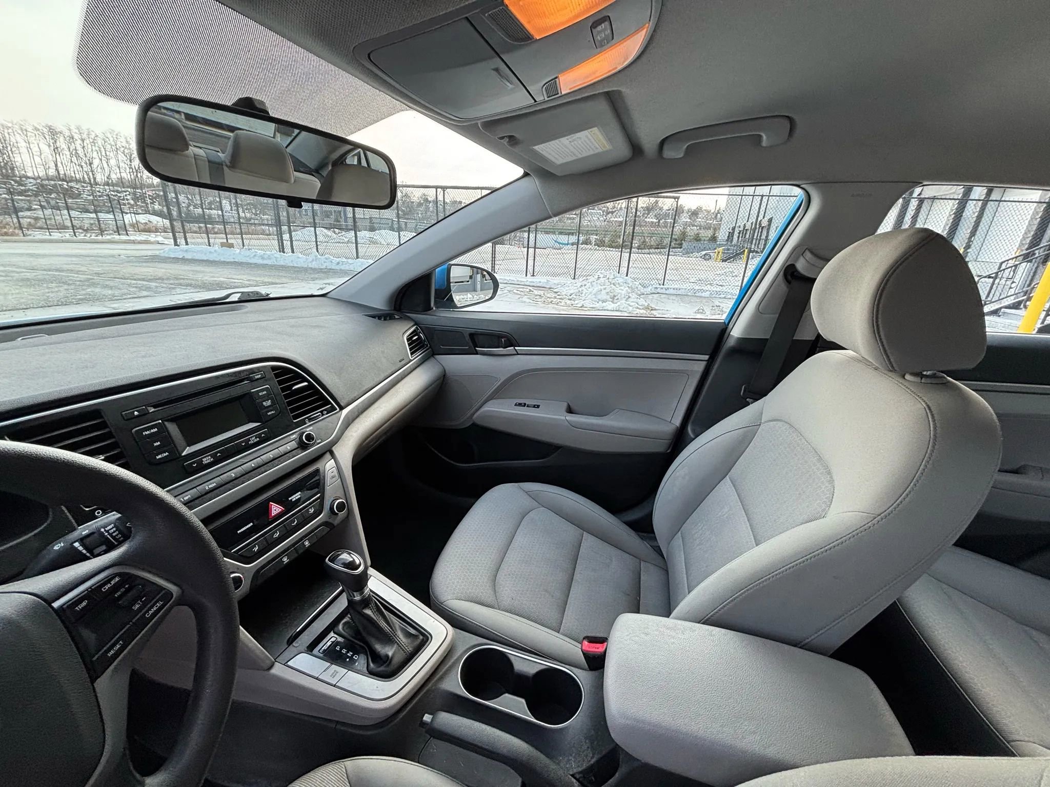 Used 2017 Hyundai Elantra SE image 15