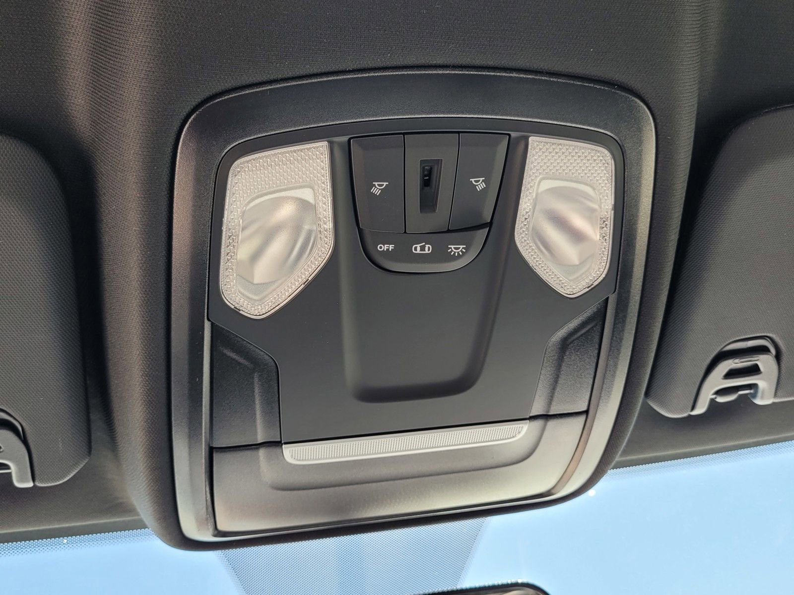 New 2024 RAM 2500 Tradesman w/ Chrome Appearance Group image 22