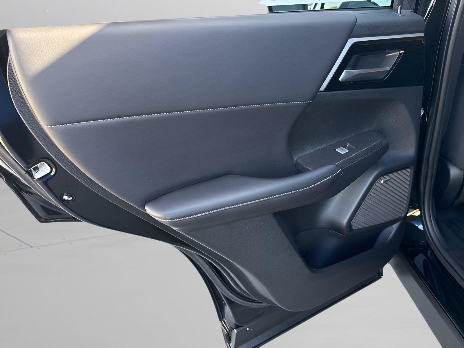 New 2026 Mitsubishi Outlander SE FWD image 29