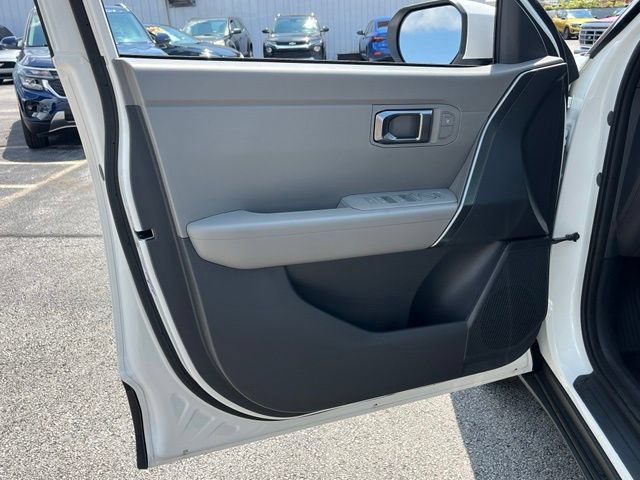 New 2027 Kia Seltos LX FWD image 18