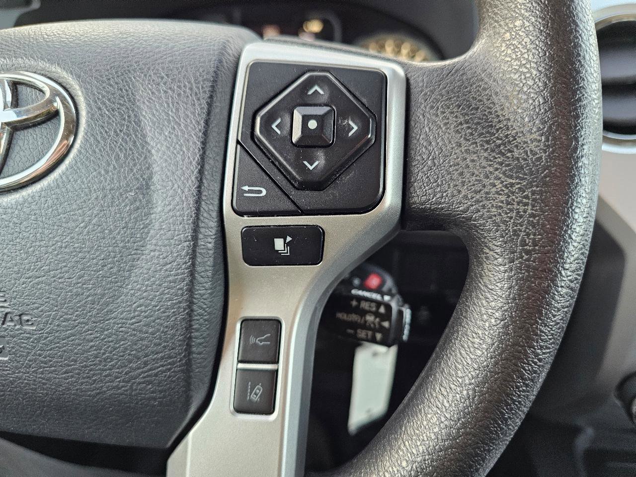 Used 2020 Toyota Tundra SR5 w/ SR5 Convenience Package image 44