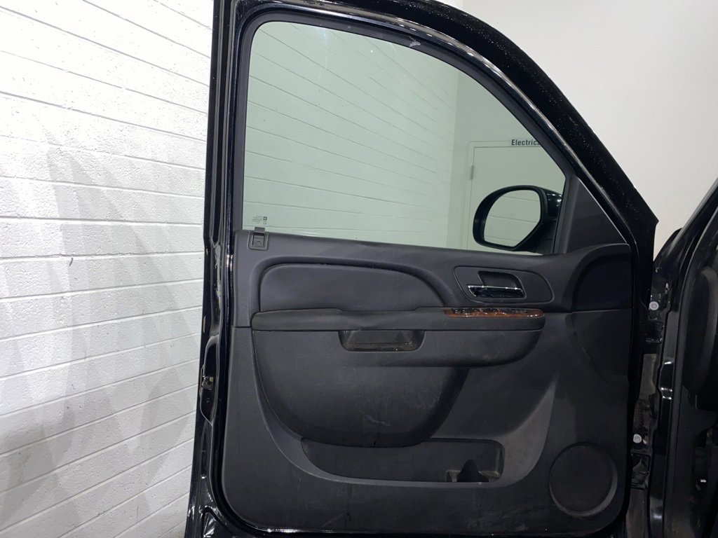 Used 2010 Chevrolet Tahoe LS w/ Interior Plus Package image 9