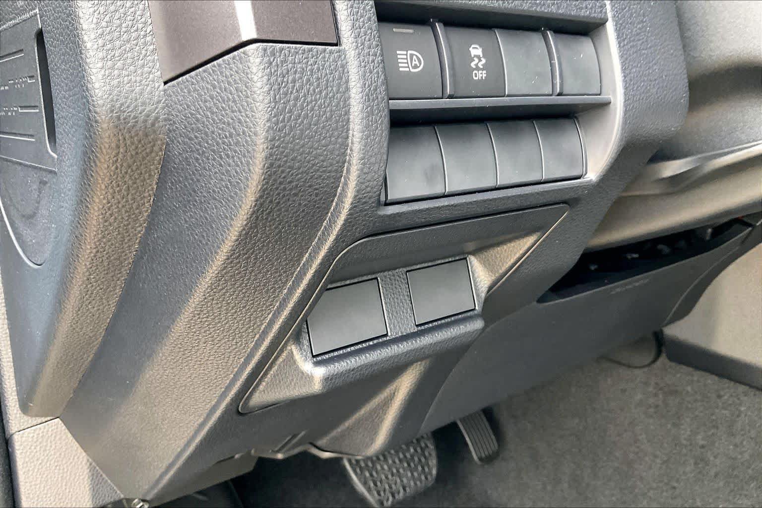 New 2026 Toyota 4Runner SR5 AWD/4WD image 19