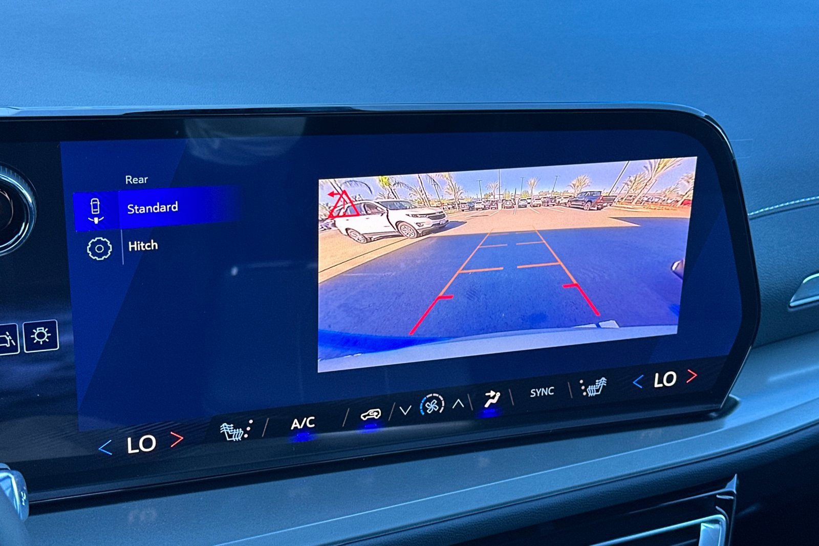 New 2026 Chevrolet Traverse LT w/ Sun and Wheel Package image 21