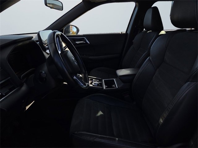 Used 2023 Mitsubishi Outlander SE Black Edition image 9