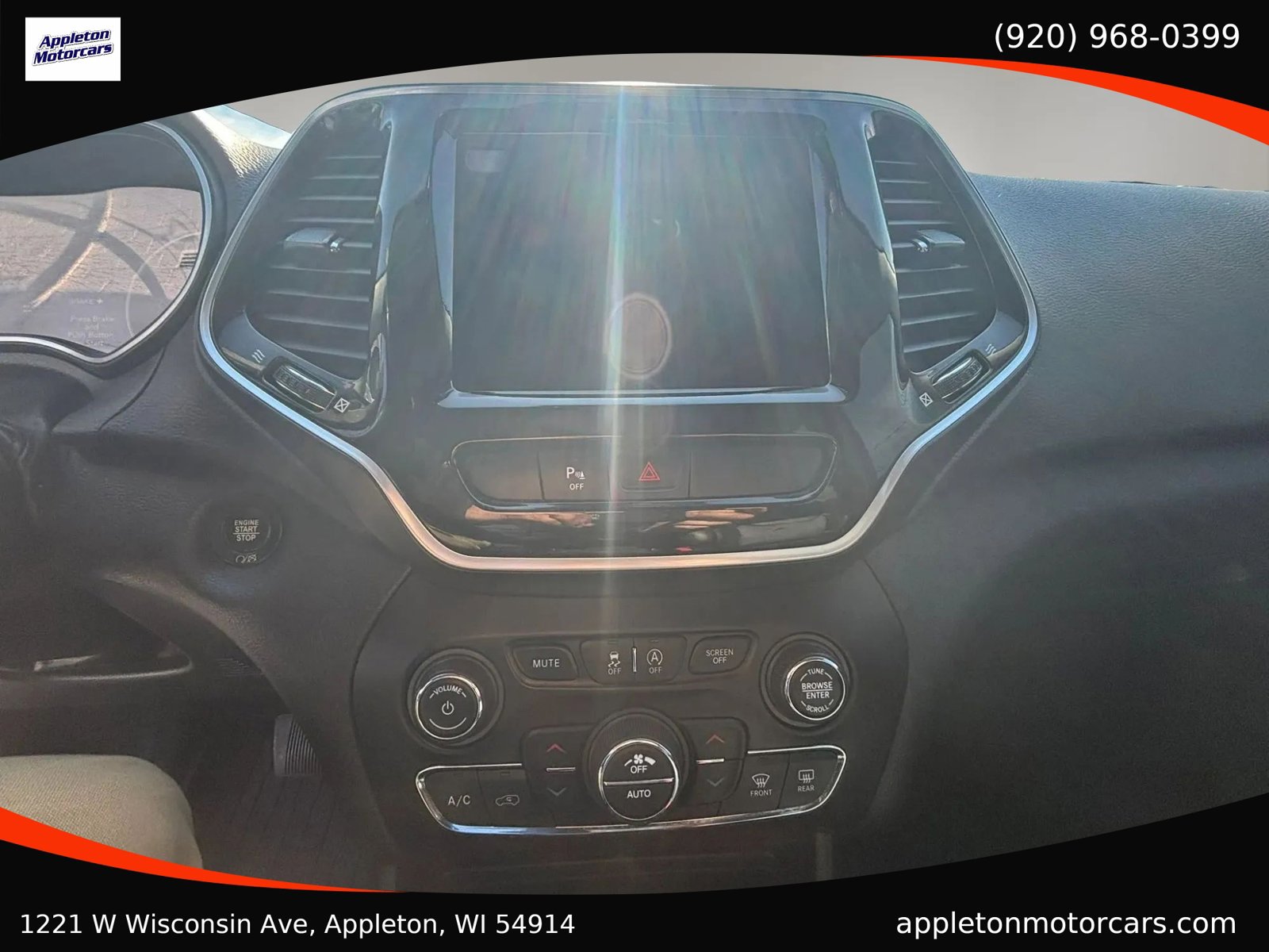 Used 2020 Jeep Cherokee Limited AWD/4WD image 12