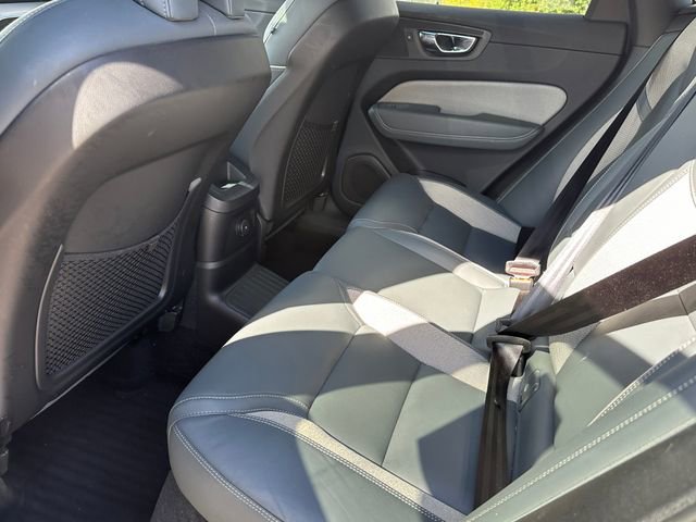 Used 2022 Volvo XC60 T8 R-Design w/ Advanced Package image 15