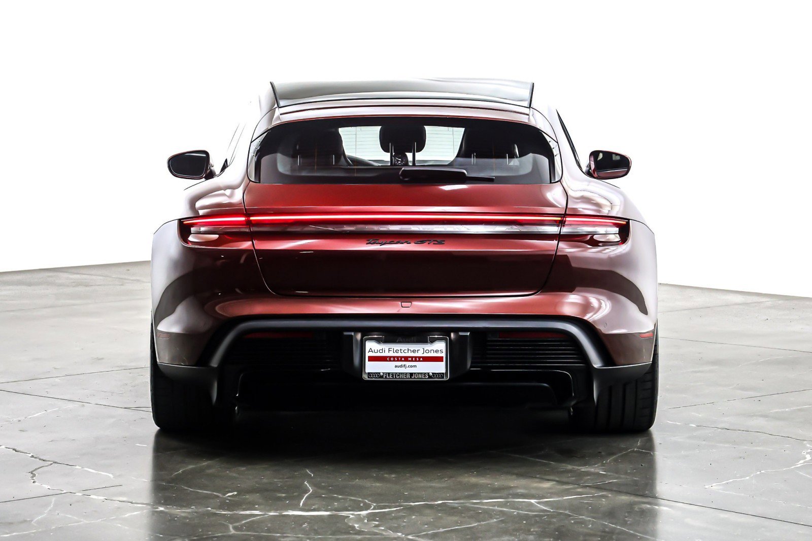 Used 2023 Porsche Taycan GTS image 3