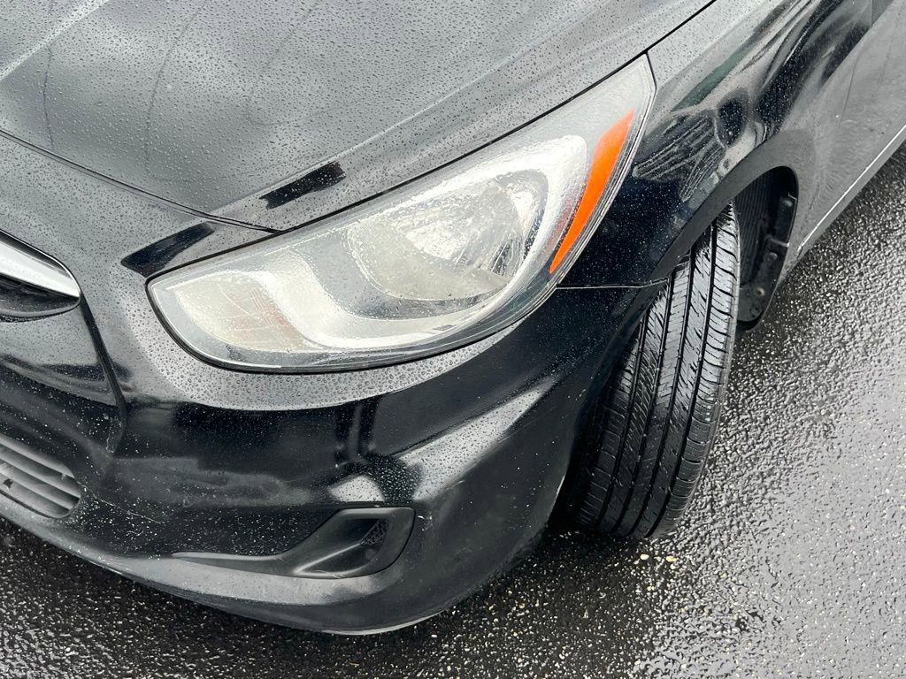 Used 2012 Hyundai Accent GS FWD image 3