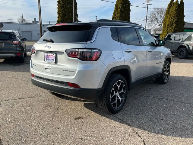 Used 2024 Jeep Compass Limited image 5
