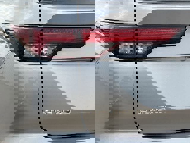 Used 2023 Mitsubishi Outlander SE image 6