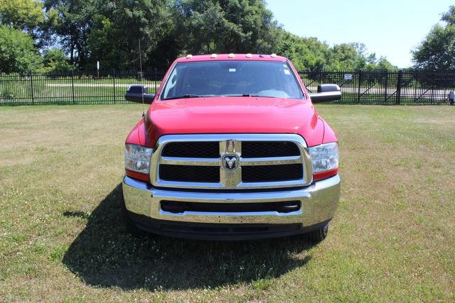 Used 2018 RAM 3500 Tradesman w/ Chrome Appearance Group AWD/4WD image 4