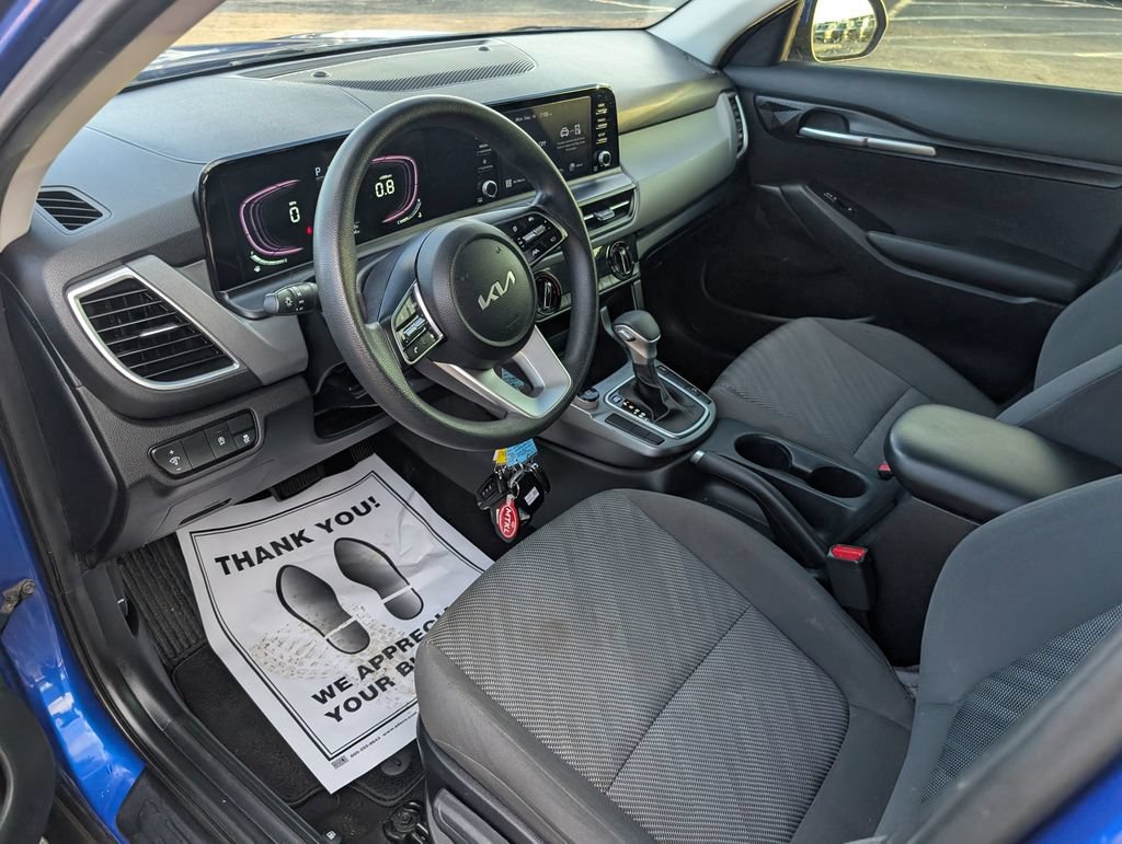 Used 2024 Kia Seltos LX AWD/4WD image 12