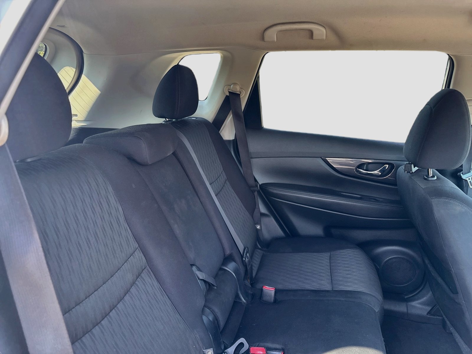 Used 2017 Nissan Rogue SV w/ SV Premium Package FWD image 27