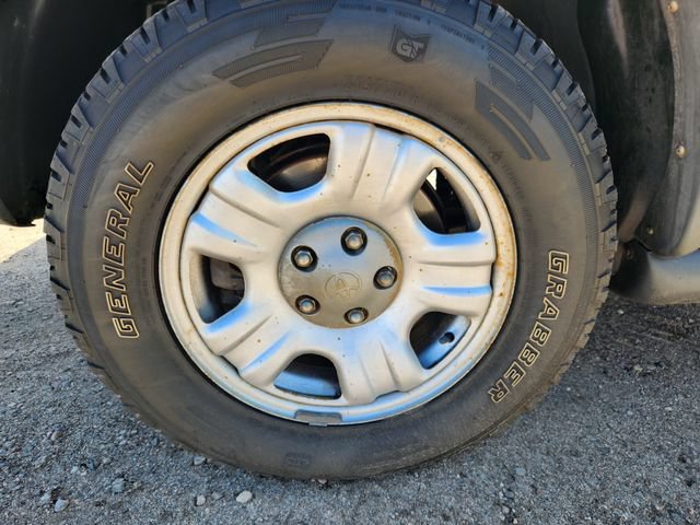 Used 1999 Toyota RAV4 2WD 4-Door image 9