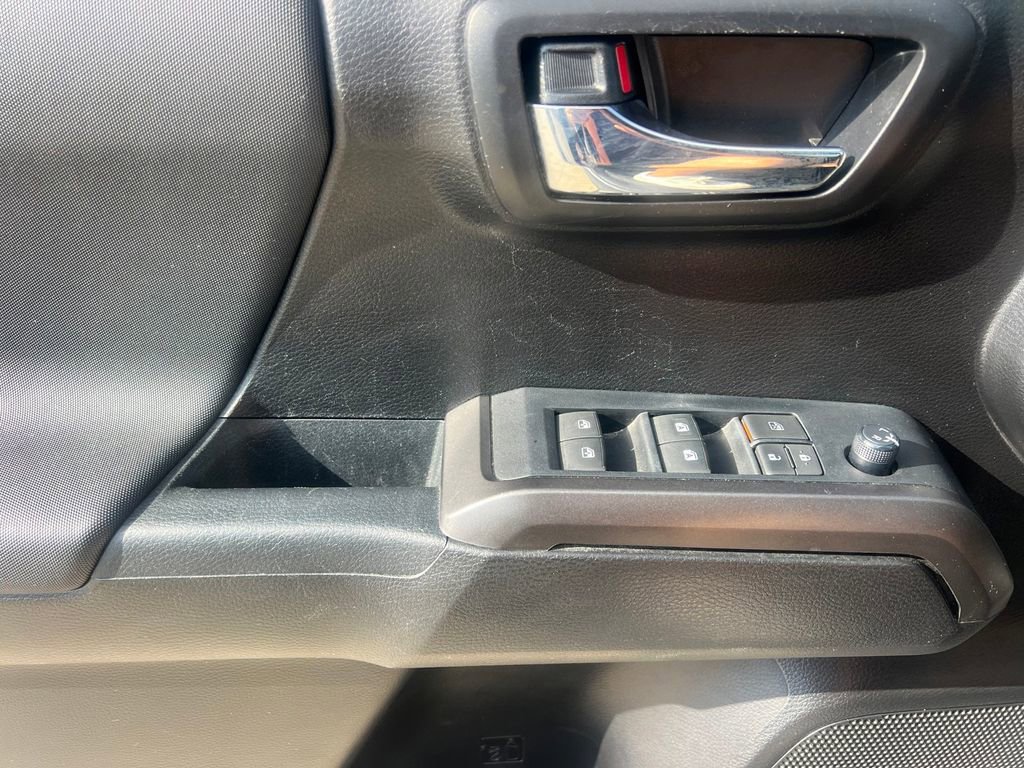 Used 2021 Toyota Tacoma TRD Off-Road image 25