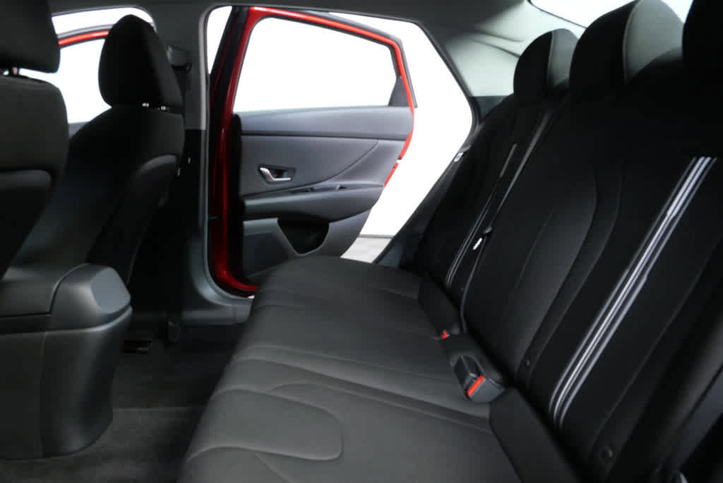 Certified 2023 Hyundai Elantra SEL w/ Convenience Package image 16