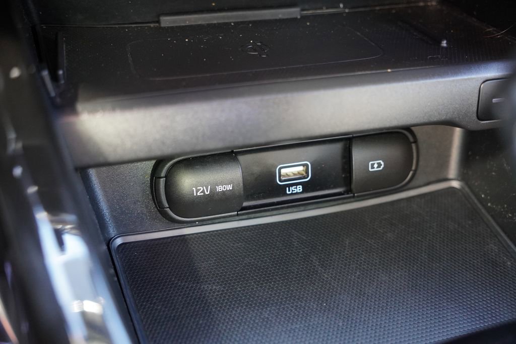Used 2020 Kia Soul GT-Line Turbo FWD image 28