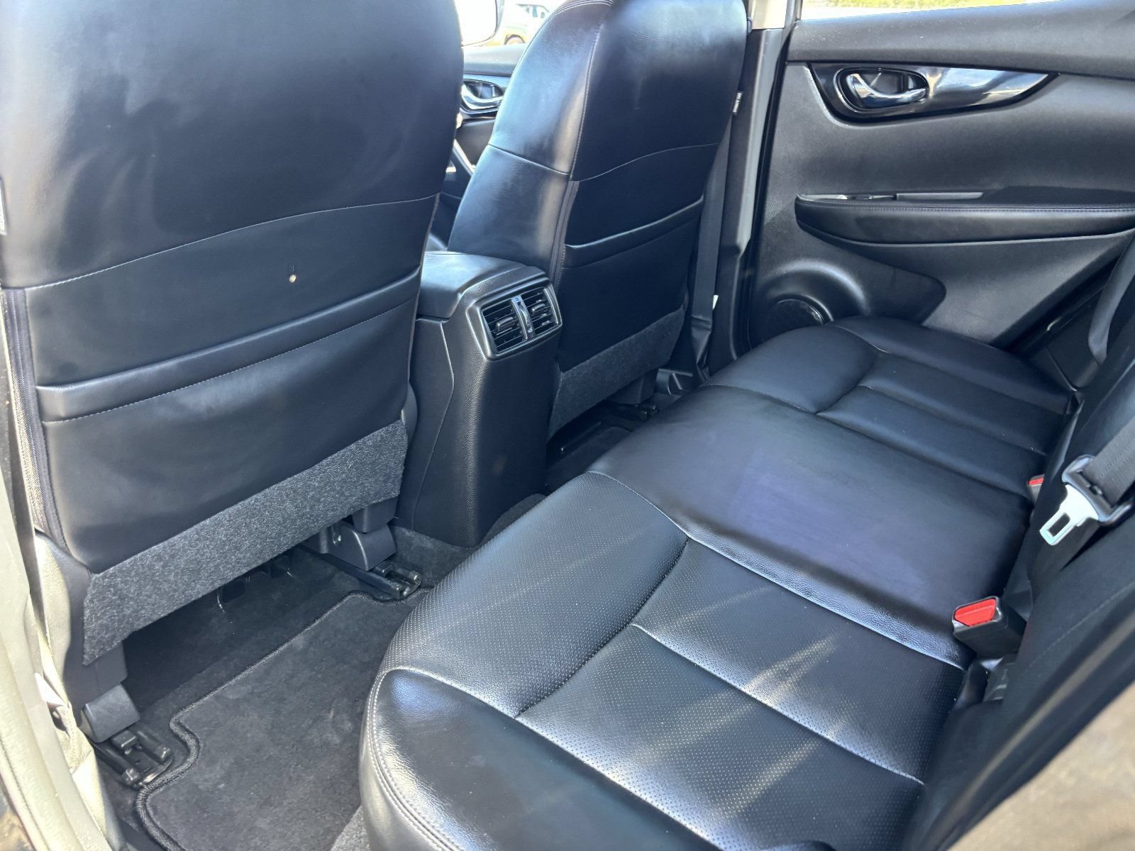 Certified 2021 Nissan Rogue Sport SL w/ Premium Package FWD image 18