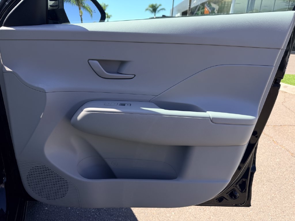 Certified 2025 Hyundai Kona SEL FWD image 11