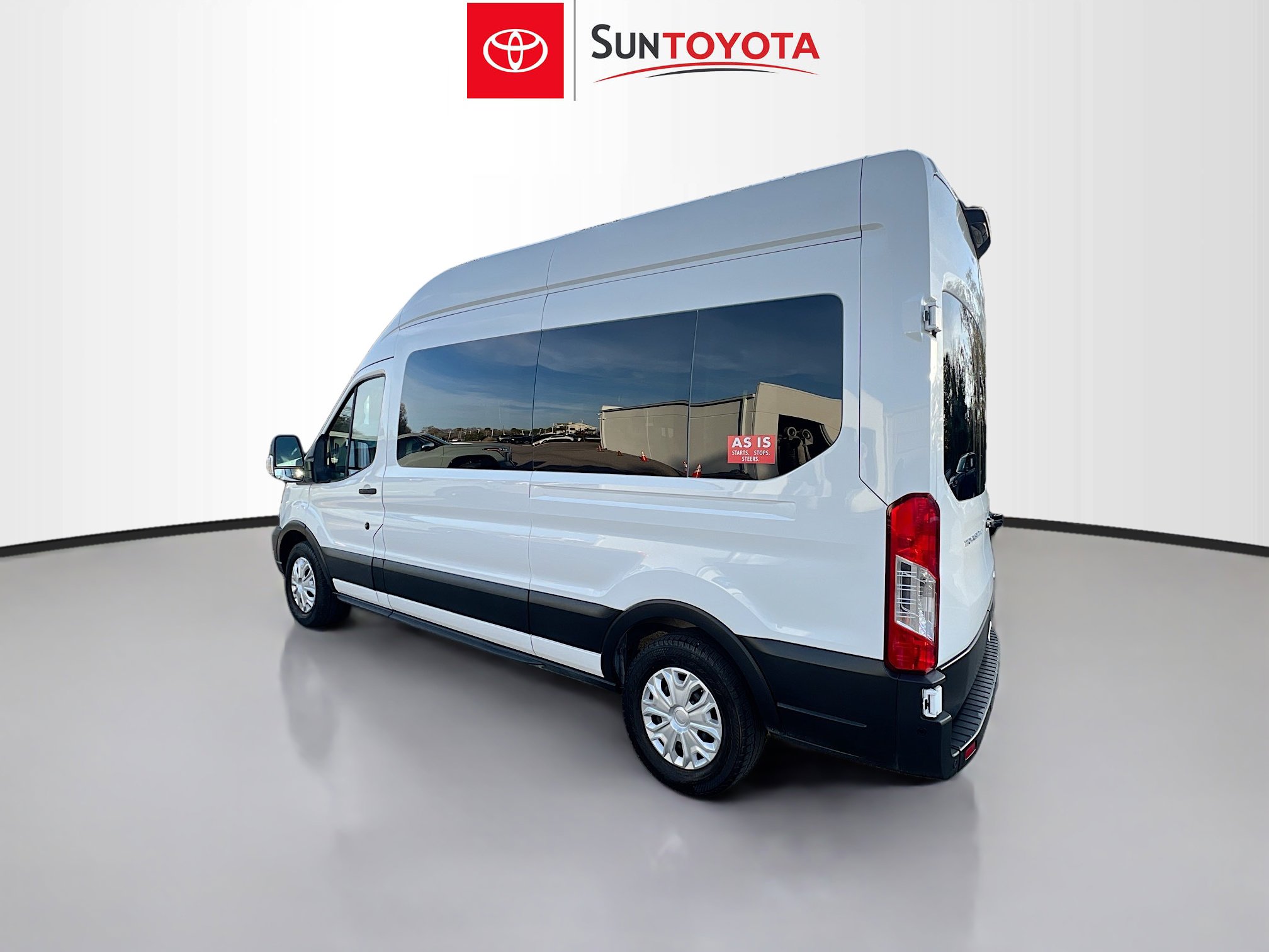 Used 2025 Ford Transit 350 XLT image 6