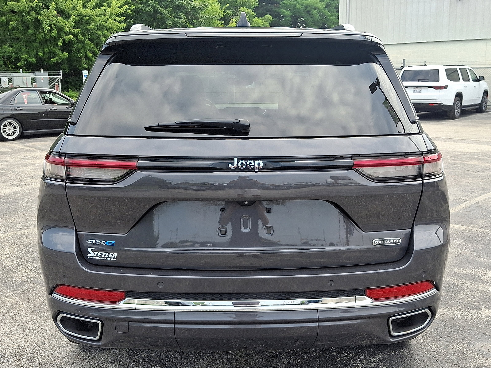 Used 2024 Jeep Grand Cherokee Overland w/ Trailer Tow Package image 10