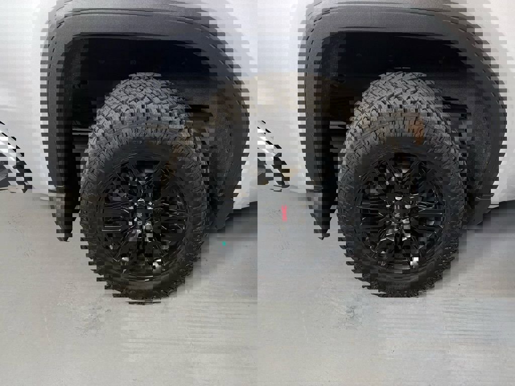 Used 2022 GMC Sierra 1500 Elevation w/ X31 Off-Road Package image 11