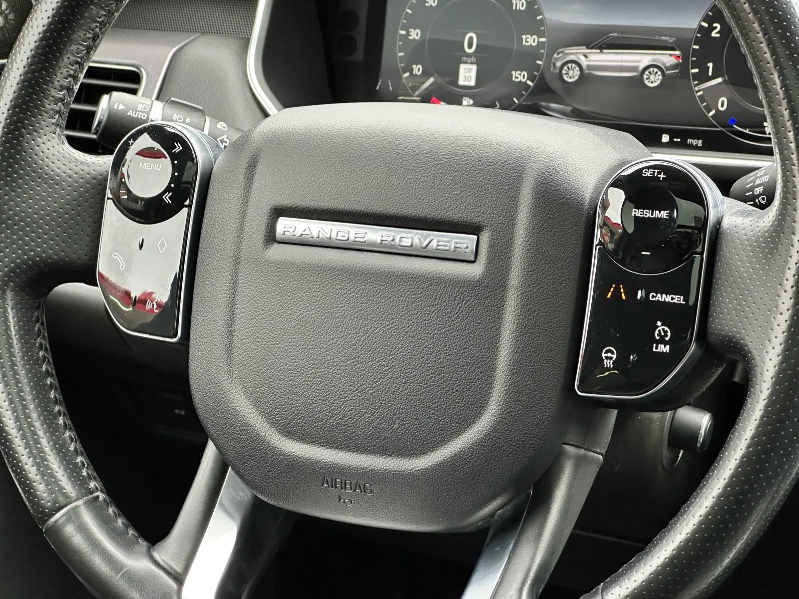 Used 2019 Land Rover Range Rover Sport HSE AWD/4WD image 28
