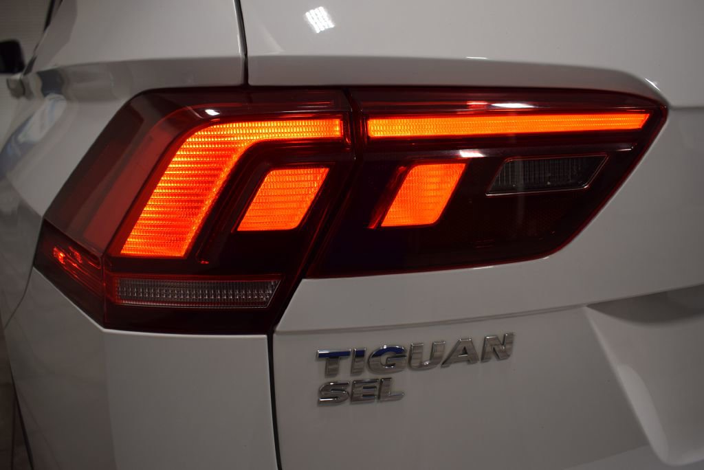 Used 2021 Volkswagen Tiguan SEL w/ 3rd Row Seat Package image 37