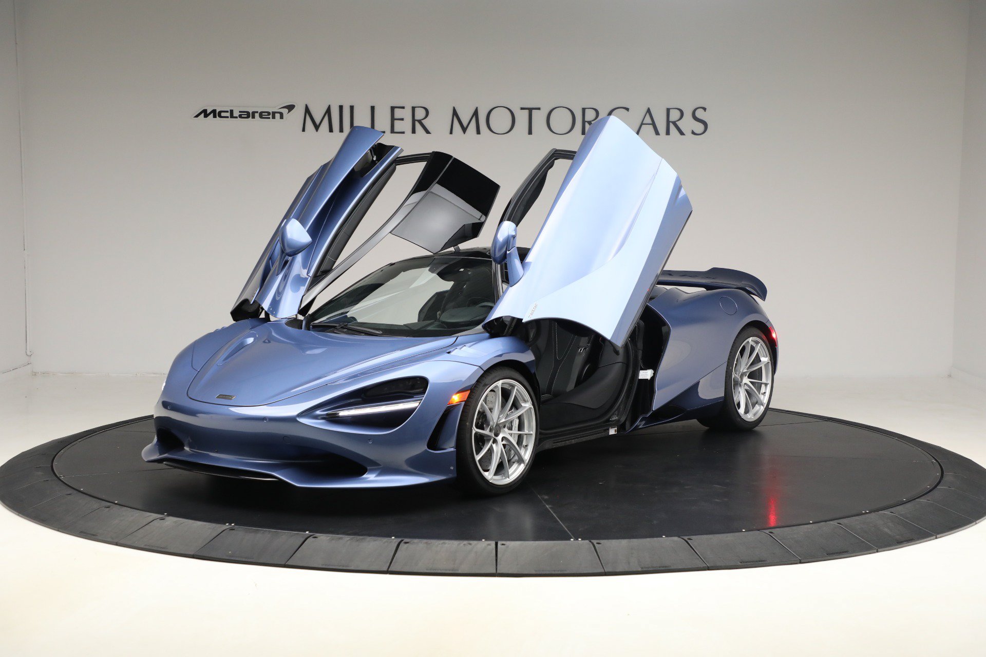 Used 2026 McLaren 750S RWD image 14