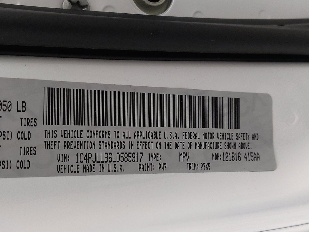 Used 2020 Jeep Cherokee Latitude Plus image 33