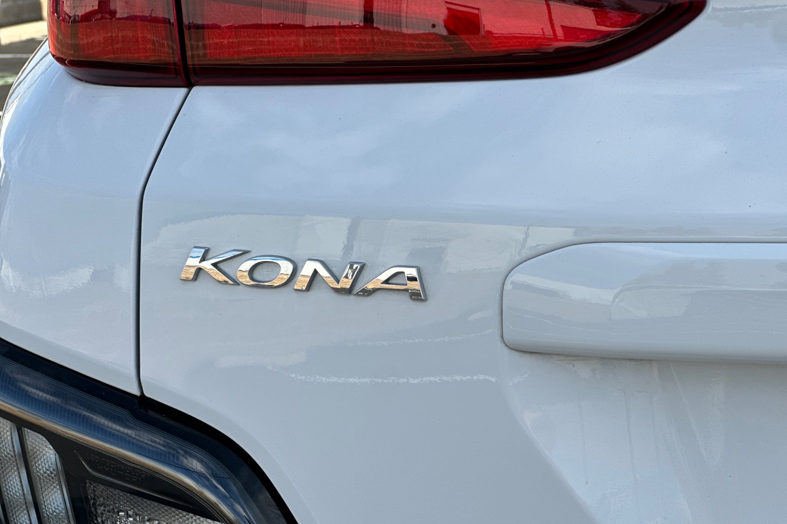 Used 2023 Hyundai Kona Limited w/ Cargo Package image 28