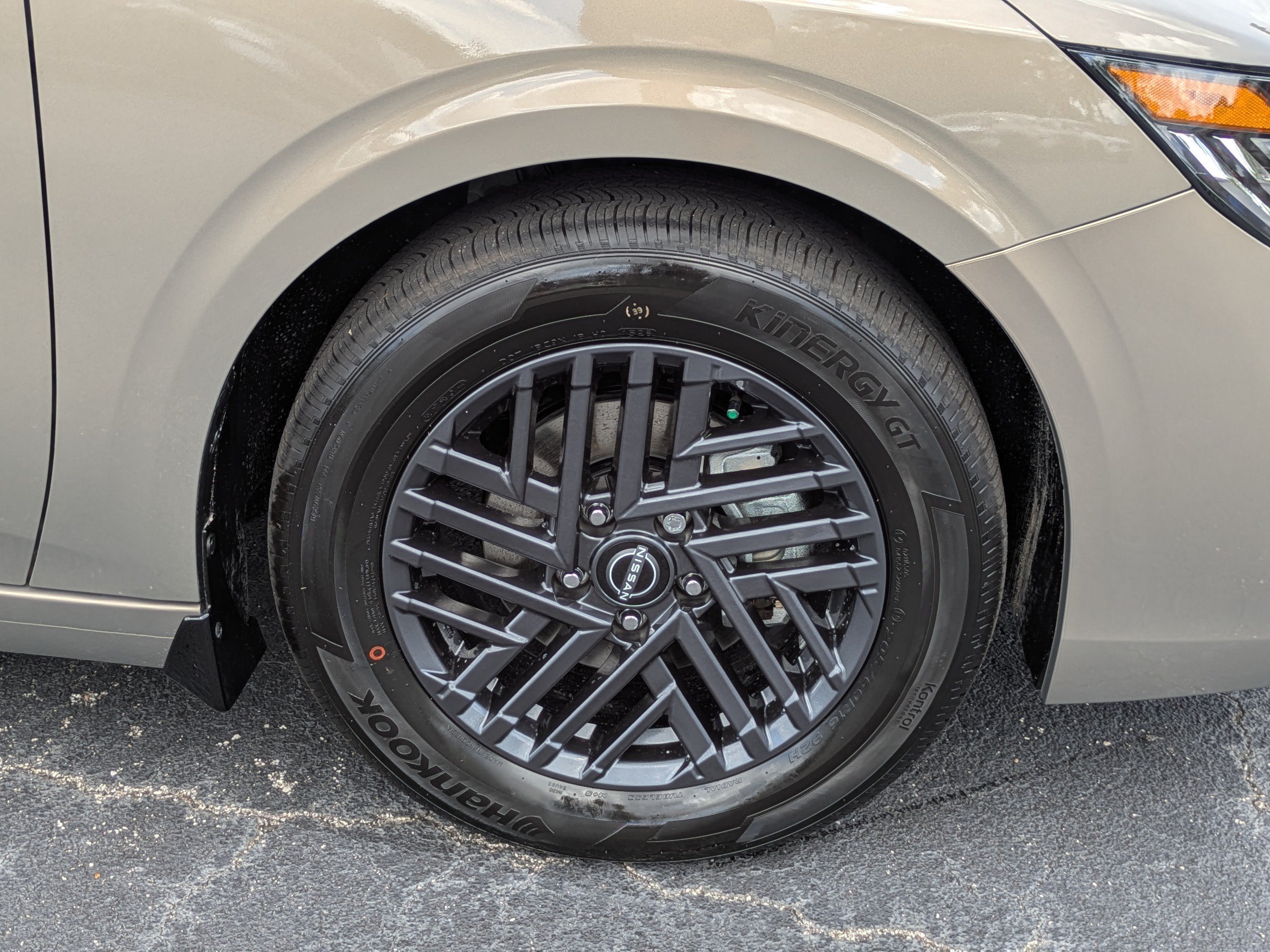 New 2027 Nissan Sentra SV FWD image 11