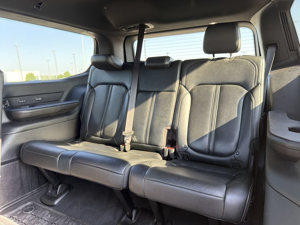 Used 2024 Jeep Wagoneer Series II w/ Flexible Seating Group RWD image 12