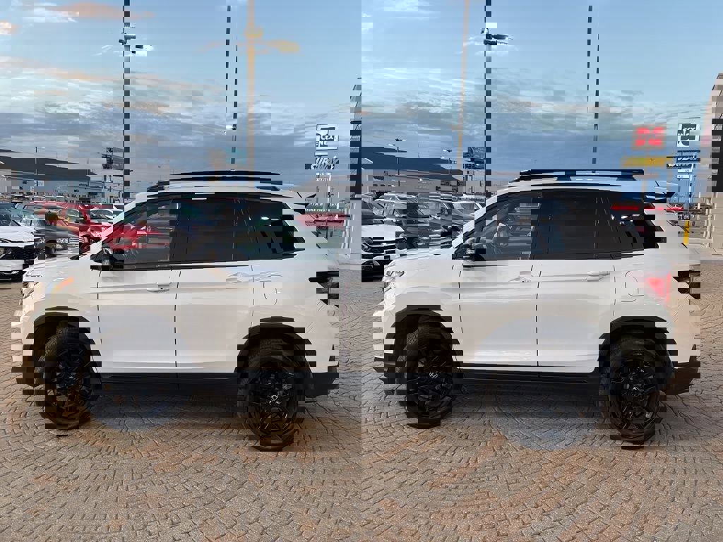 Used 2024 Honda Passport Black Edition image 8