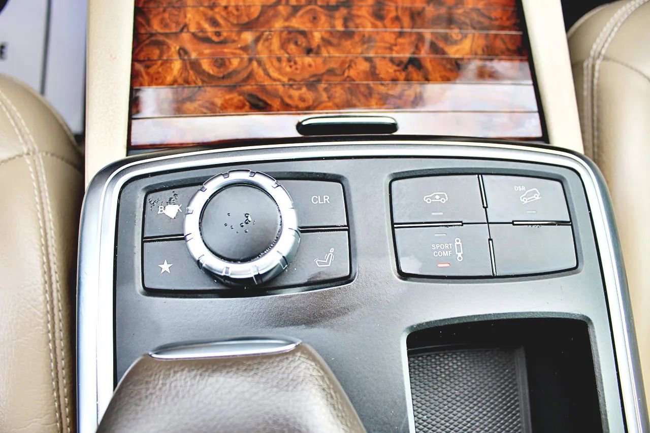 Used 2014 Mercedes-Benz ML 350 4MATIC image 17