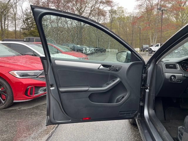 Used 2016 Volkswagen Jetta SE FWD image 29