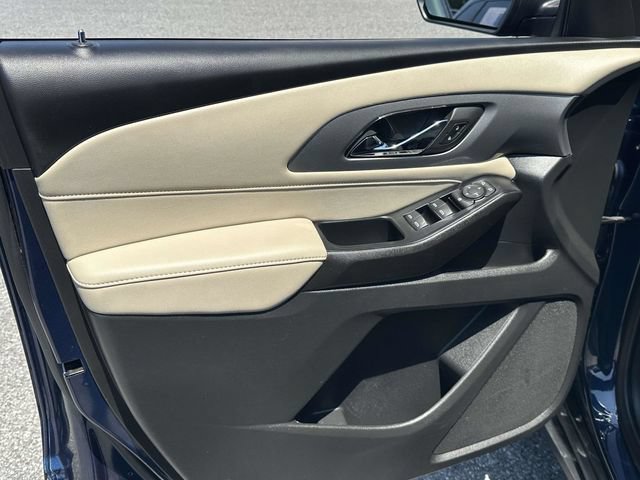Used 2023 Chevrolet Traverse LS FWD image 14
