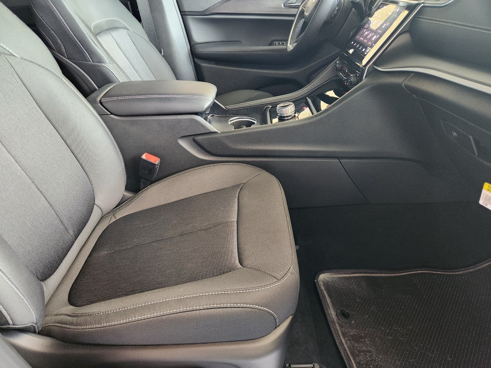 New 2026 Jeep Grand Cherokee L Laredo RWD image 13