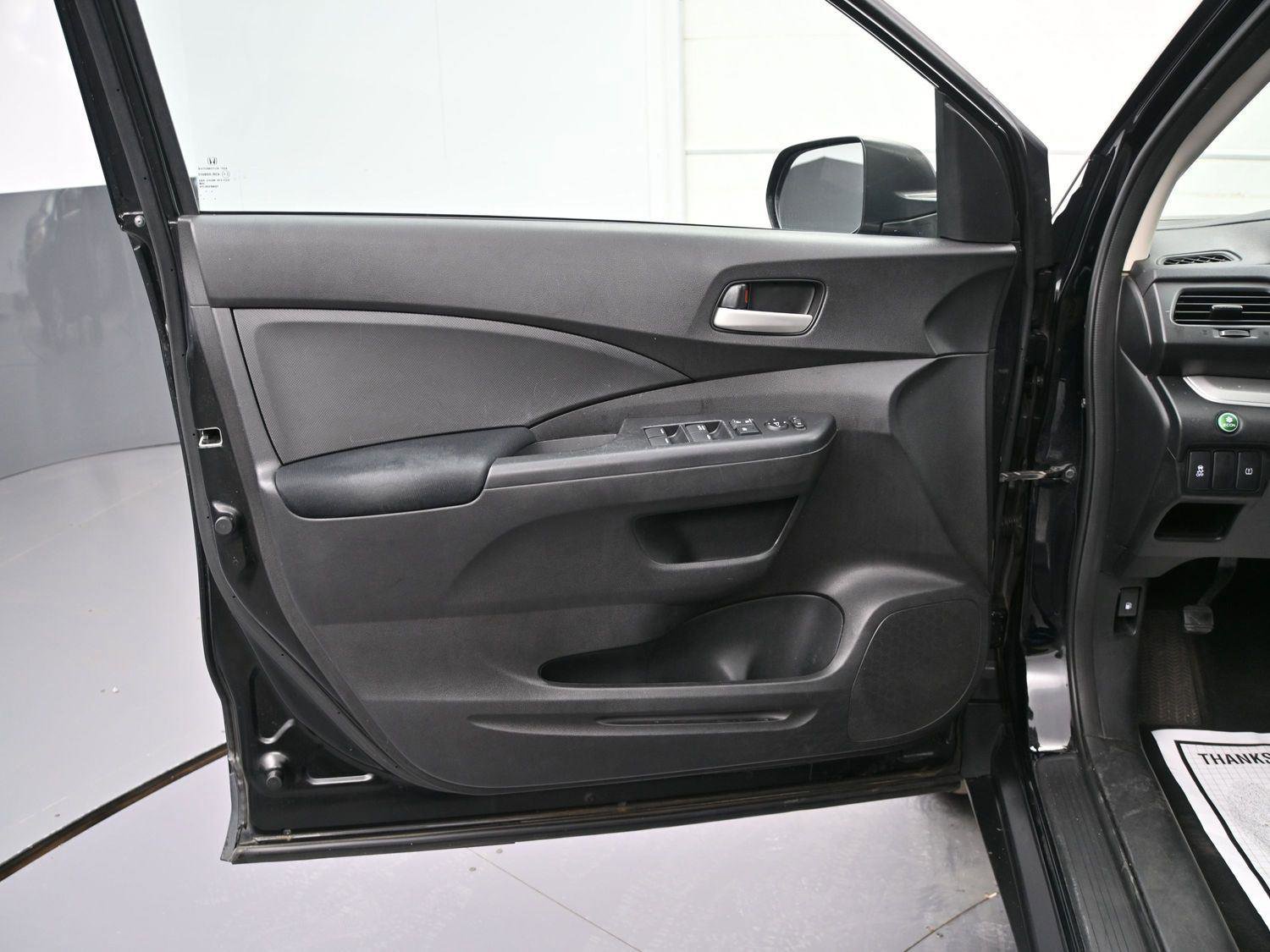 Used 2016 Honda CR-V LX image 7